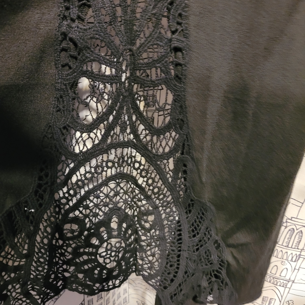 EUC Just Be Short Sleeve Lace Cut Out Black Layering Top Size Medium - Picture 4 of 5